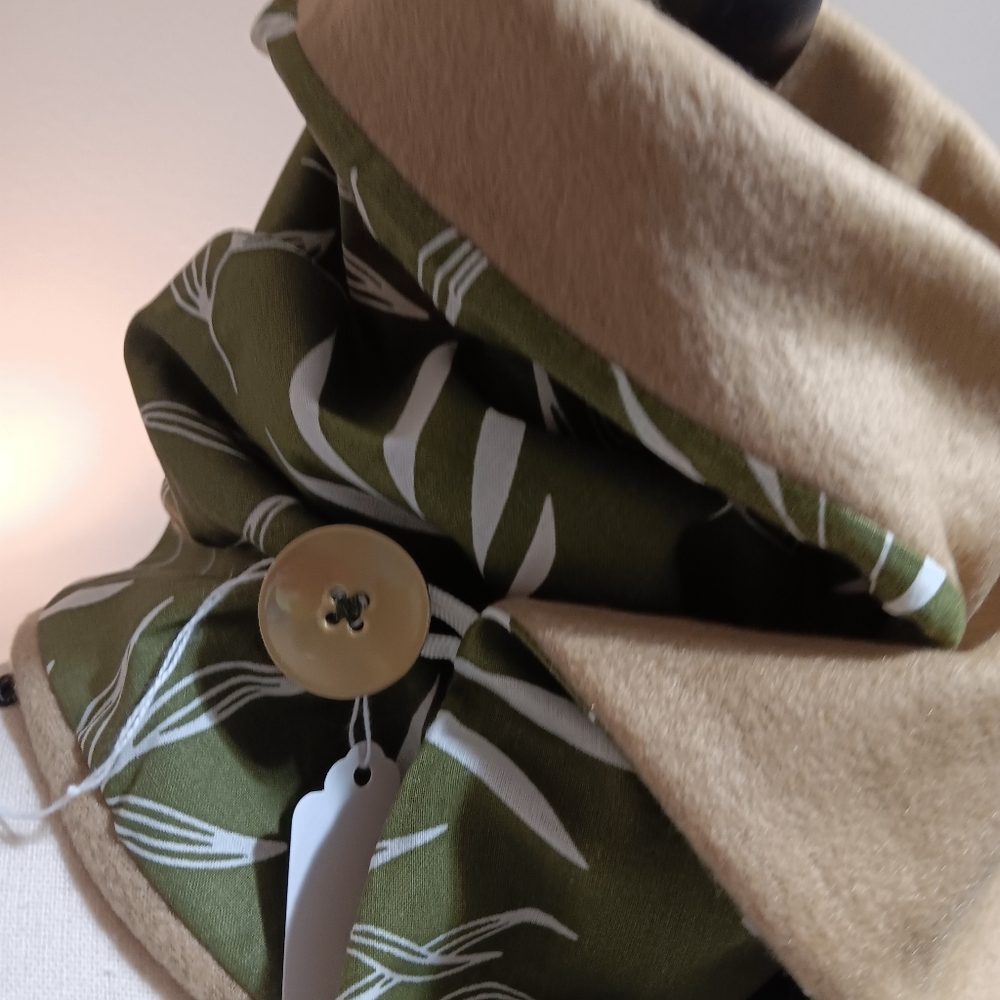 Scarfs - Picture 2 of 3